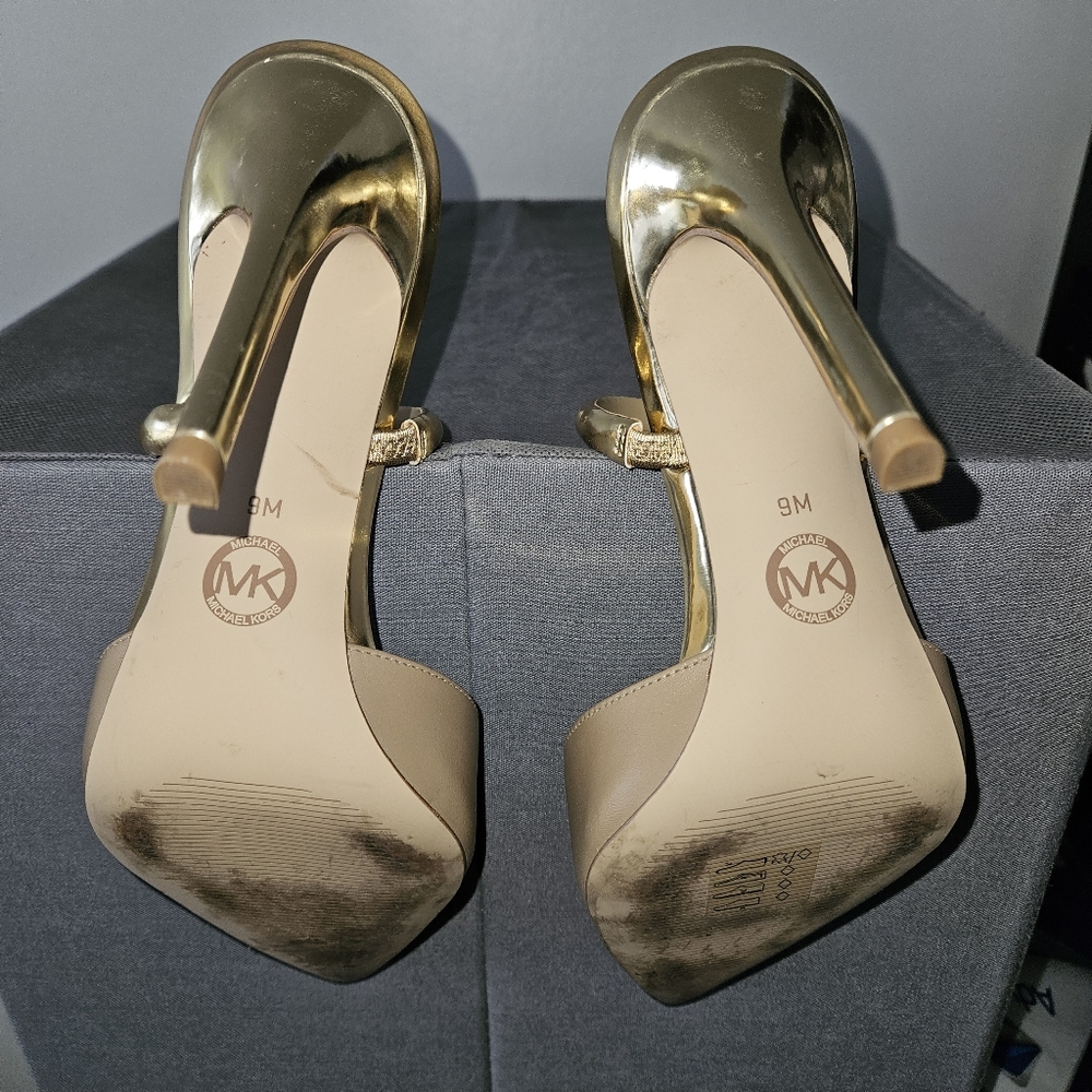 Shoes - Picture 4 of 4